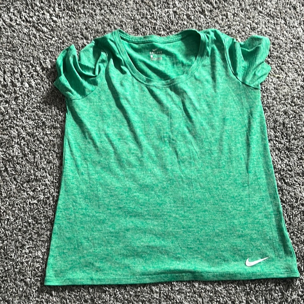 Womens green Nike short sleeve tee